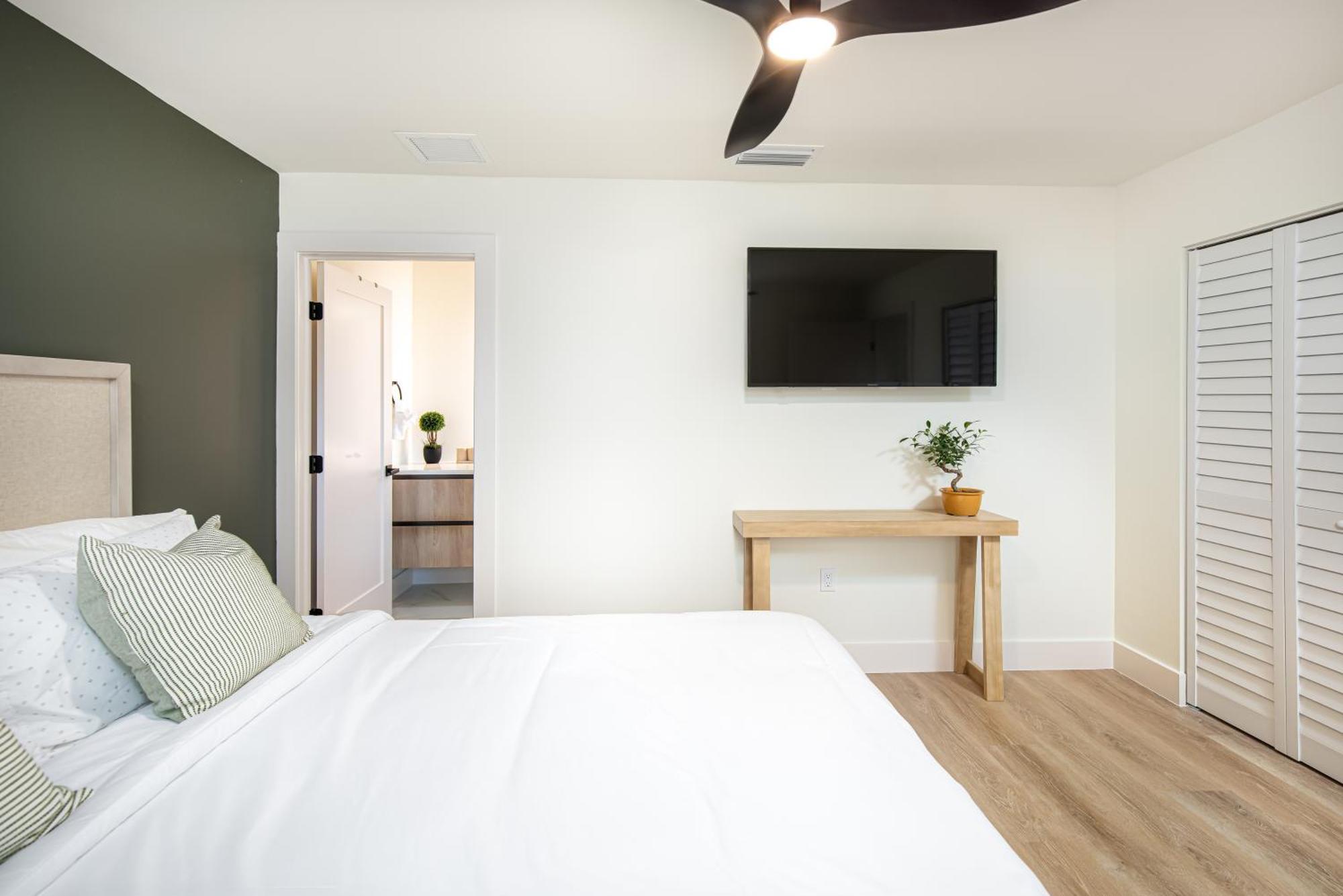 The Boho Bliss - Lakeview Elegance 3Miles Downtown Naples Ngoại thất bức ảnh
